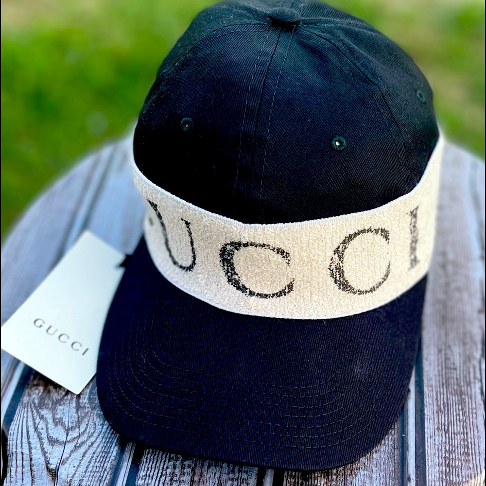 Authentic Gucci hat sz small